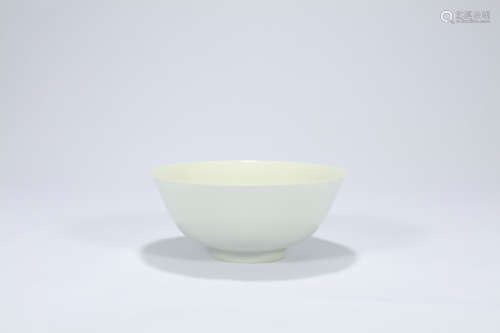 Chinese blanc de chine porcelain bowl.