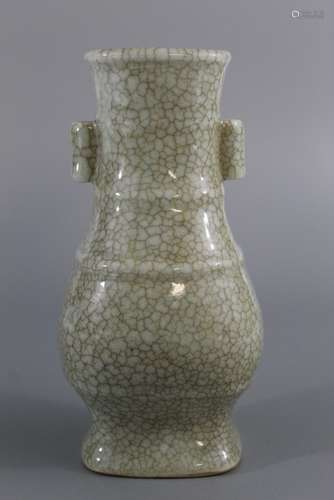 Chinese crackle glaze porcelain vase, Yongzheng mark.