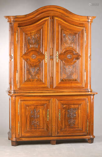 Aufsatzschrank, wohl Freiburg, um 1770/80, ...