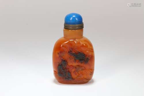 A Chinese Carved Agate Snuff Bottle