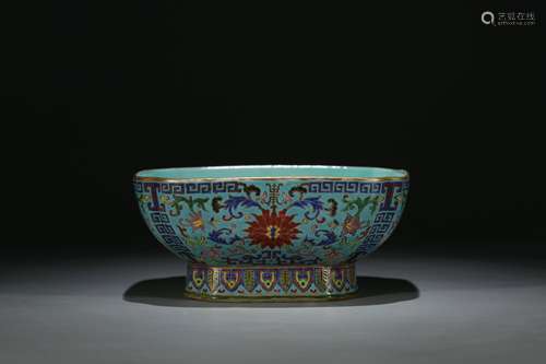 A Chinese Famille Rose Porcelain Bowl 