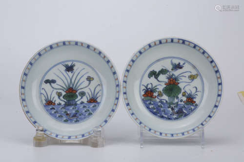 A Pair of Chinese Famille Rose Porcelain Plates