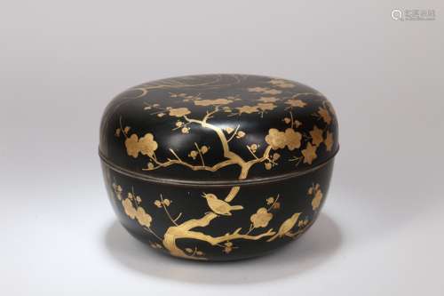 A Chinese  Round Lacquer Box