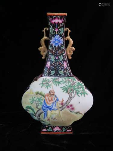 Chinese Famille Rose Vase ,Mark