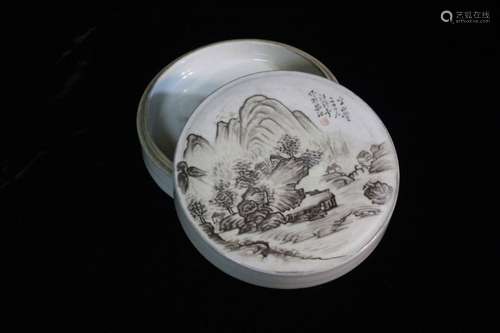 Chinese Famille Rose Cover Round Box