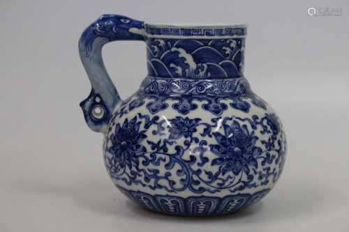 Chinese Blue and White Porcelain Caddy