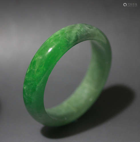 Chinese Jadeite Bangle