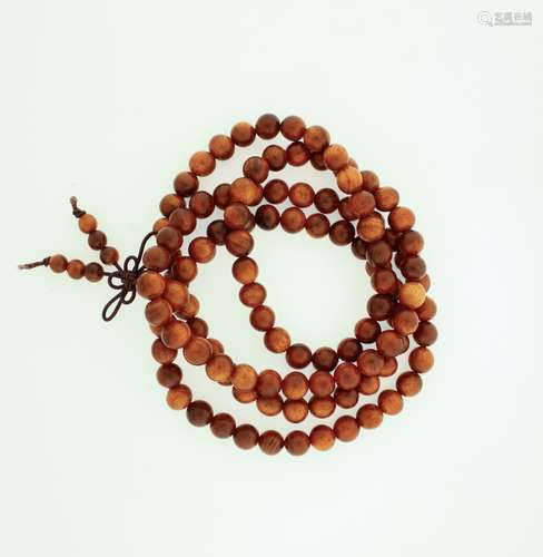 A Wang Hua Li Bead Necklace