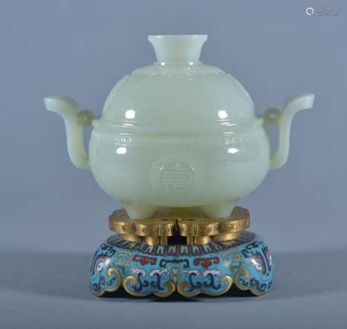 A CARVED WHITE JADE CENSER AND COVER. Qing Dynasty