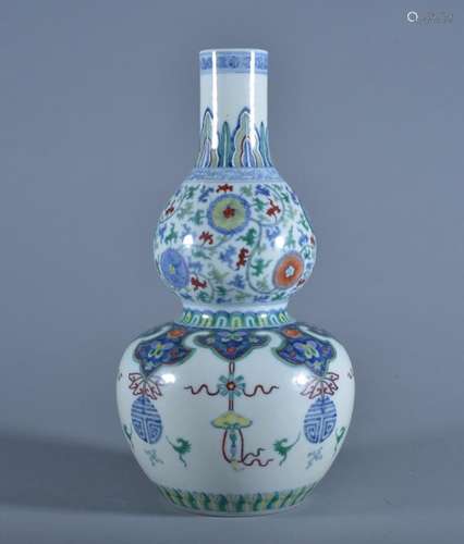 A DOUCAI DOUBLE-GOURD VASE Period of YongZheng.