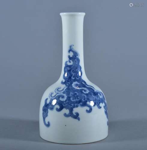 A BLUE AND WHITE MALLET-SHAPED VASE. Period of YongZheng.