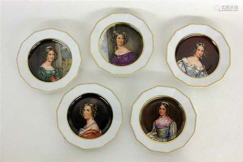 A SET OF 5 PLATES Nymphenburg 20th century With