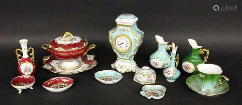 A LOT OF 13 PIECES OF LIMOGES PORCELAIN with