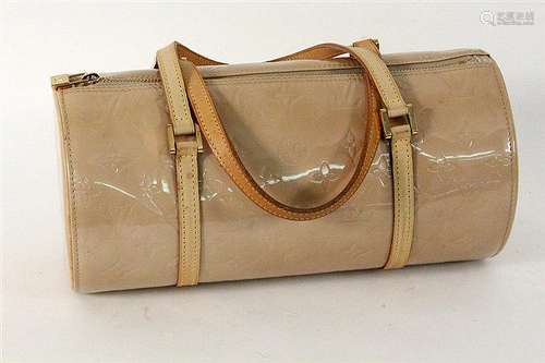 A LOUIS VUITTON PAPILLON HANDBAG Beige monogram