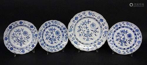 FOUR ONION PATTERN PORCELAIN PIECES Teichert