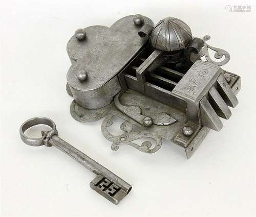 A BAROQUE LOCK WITH KEY 18th century Iron with