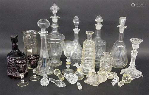 A LOT OF 16 GLASS PIECES cut. Height maximum 26