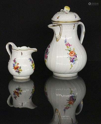 A COFFEE POT AND CREAM JUG Meissen, 19th/20th