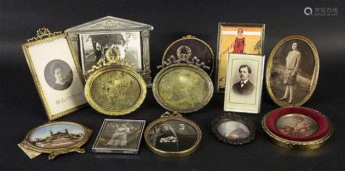 A LOT OF 12 PHOTO FRAMES Silver-plated and