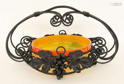 AN ART NOUVEAU FRUIT BOWL Andre Delatte, Nancy