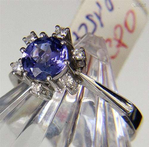 A LADIES RING 585/000 white gold with tanzanite