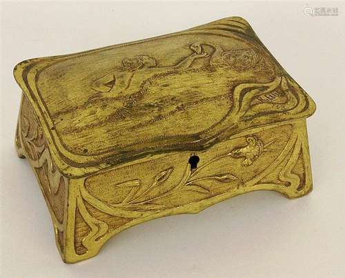 AN ART NOUVEAU JEWELLERY BOX R. Elias, France