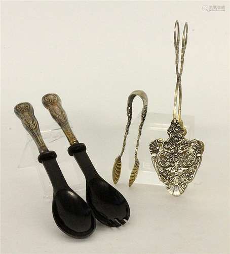 FOUR PIECES OF SERVING CUTLERY Silver, partly