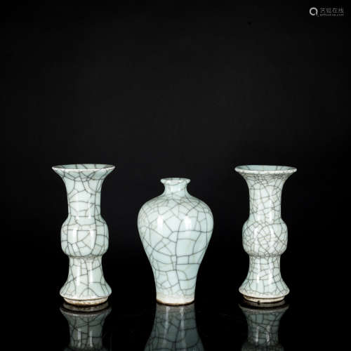 Late 19th Antique Group of Ge-Type Vases