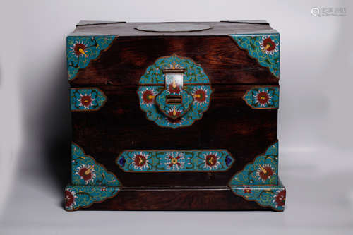 Chinese 18 century hard wood box