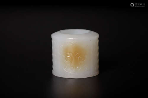 Chinese 18 century white jade carved ring