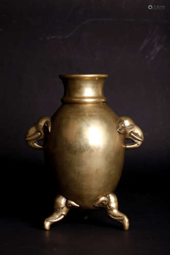 Chinese 18/19 century copper bottle with elephant ear