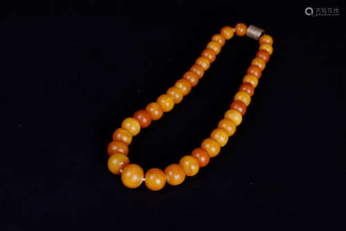 Chinese 19 century amber necklace