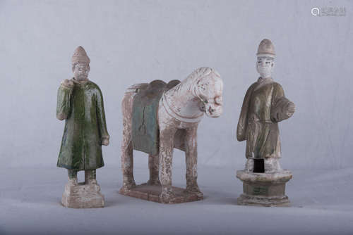 Ming dynasty pottery horse with two officers