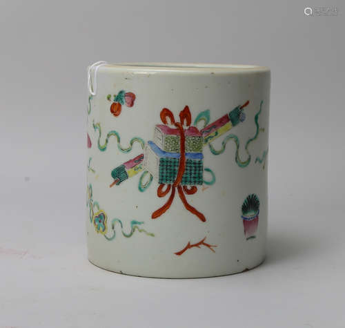 Qing dynasty famille rose brush bot