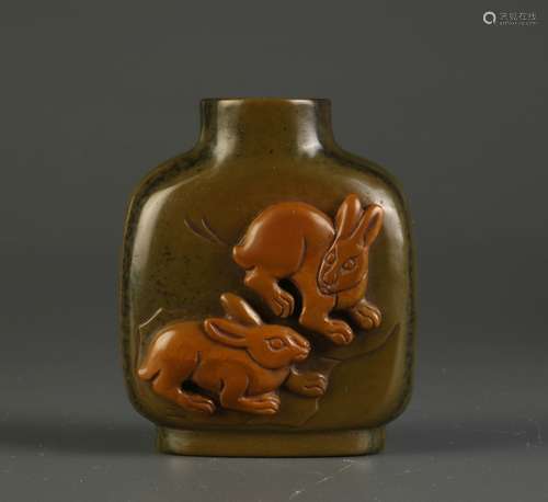 Chinese Agate Snuff Bottle Carving of Two Rabbit