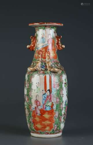 Chinese Rose Medallion Porcelain Vase