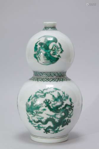 Chinese Porcelain Gourd Shape Vase