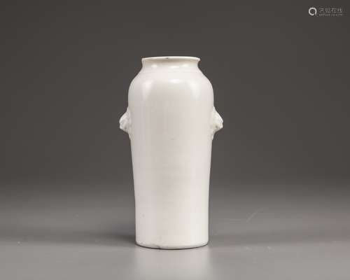 A Chinese Dehua white-glazed slender vase