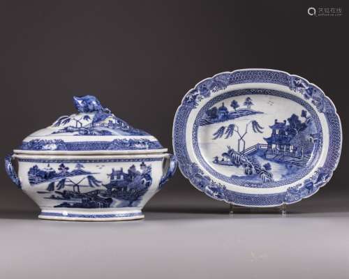 A Chinese blue and white tureen, cover, and stand