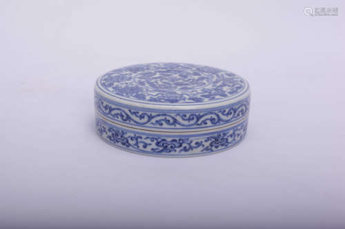 A Chinese Blue and White Porcelain Box