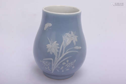 A Chinese Porcelain Jar