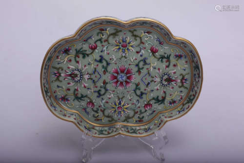 A Chinese Famille-Rose Porcelain Brush Washer