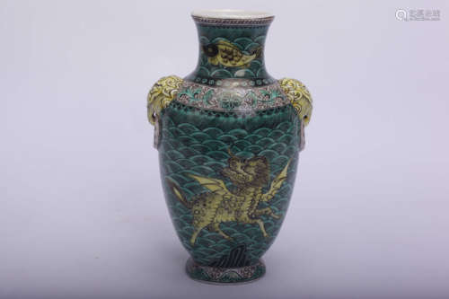 A Chinese Porcelain Vase