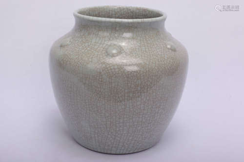 A Chinese Ge-Type Porcelain Jar