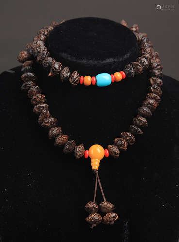 A FINE PU TI SEED PRAYER BEADS NECKLACE