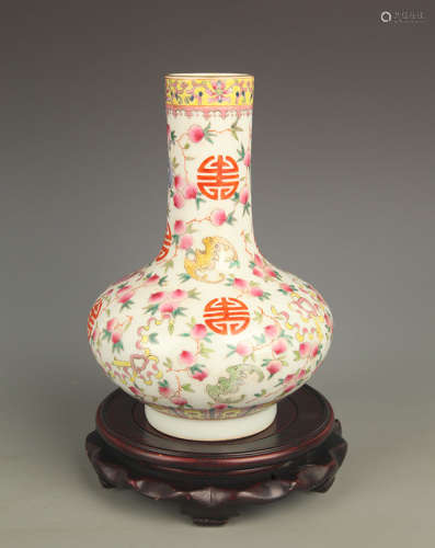 FINELY PAINTED FAMILLE ROSE LONG NECK JAR