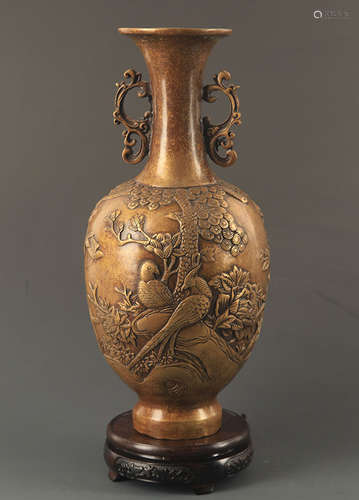 A LARGE BRONZE DECORATION JAR