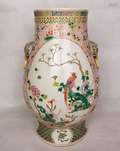 MING DYNASTY, A GREEN-GLAZED LONG NECK VASE WITH T