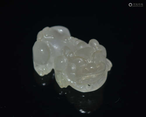 A PIXIU SHAPED HETIAN JADE