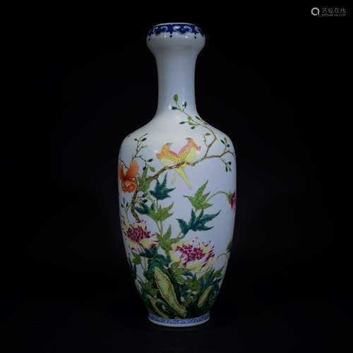 Guangxu Mark, An Enamel Gourd Vase